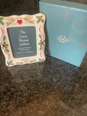 Lenox Portrait Gallery 1991
first Christmas together frame
2 1/2x3 photograph